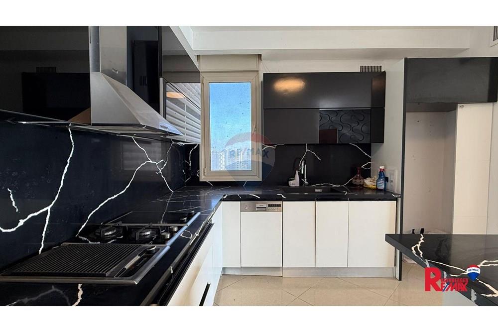 Apartment for Sale in Bat Yam - Image 3