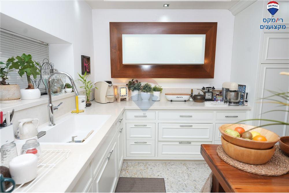House for Sale in Hadera - Image 4