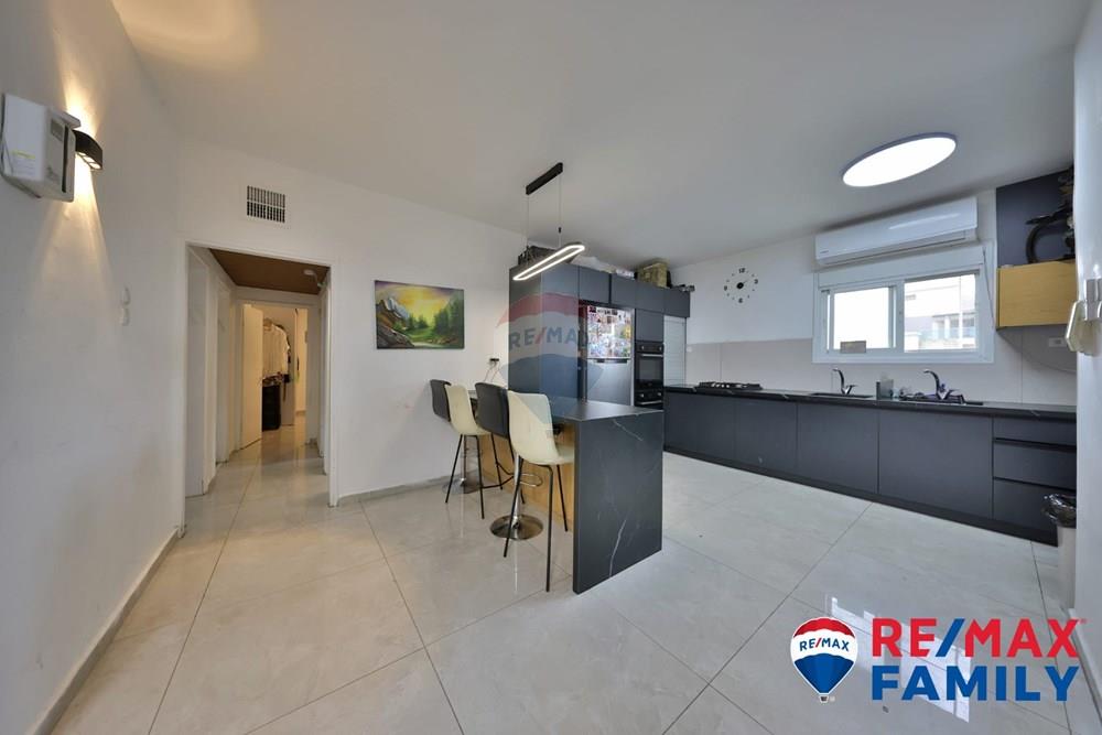 Apartment for Sale in קרית אתא - Image 4