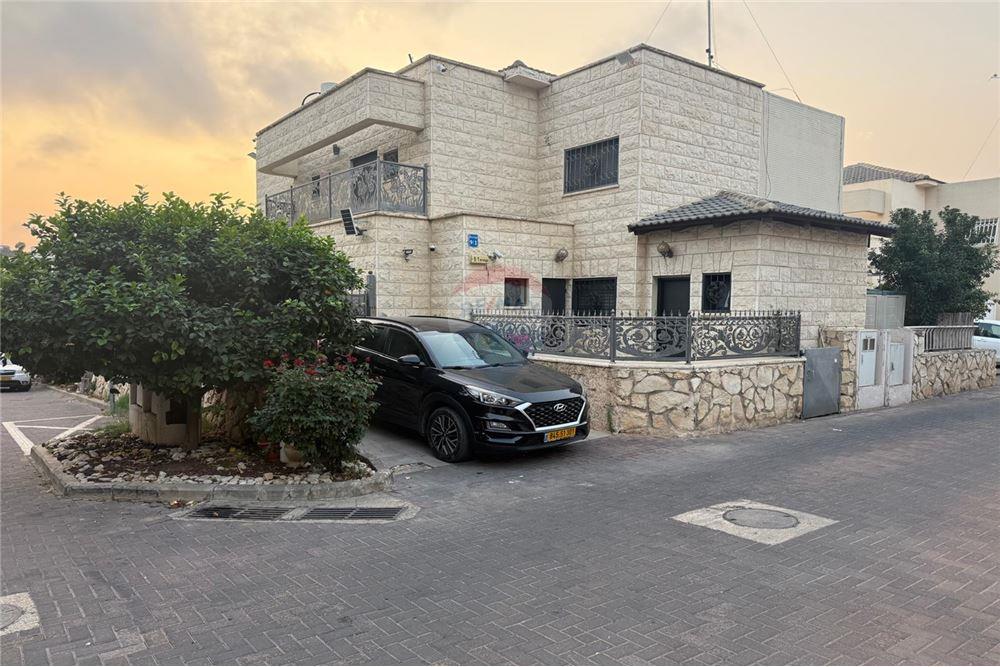 Apartment for Sale in נוף הגליל - Image 2
