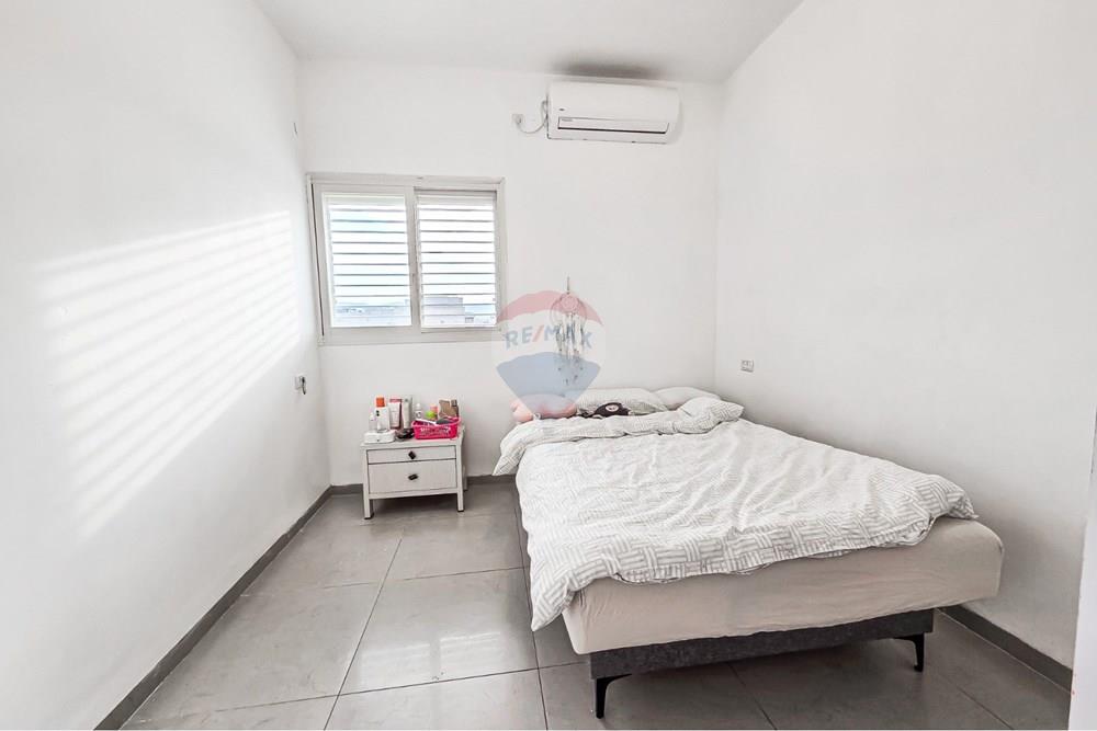 Apartment for Sale in קרית מוצקין - Image 3