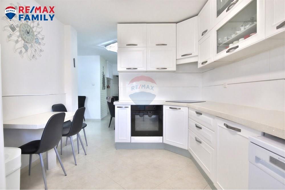 Apartment for Sale in קרית מוצקין - Image 3