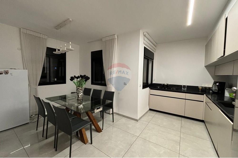 Apartment for Sale in קרית אתא - Image 2
