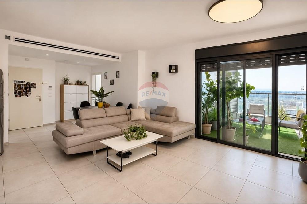 Apartment for Sale in פרדס חנה - כרכור - Image 5