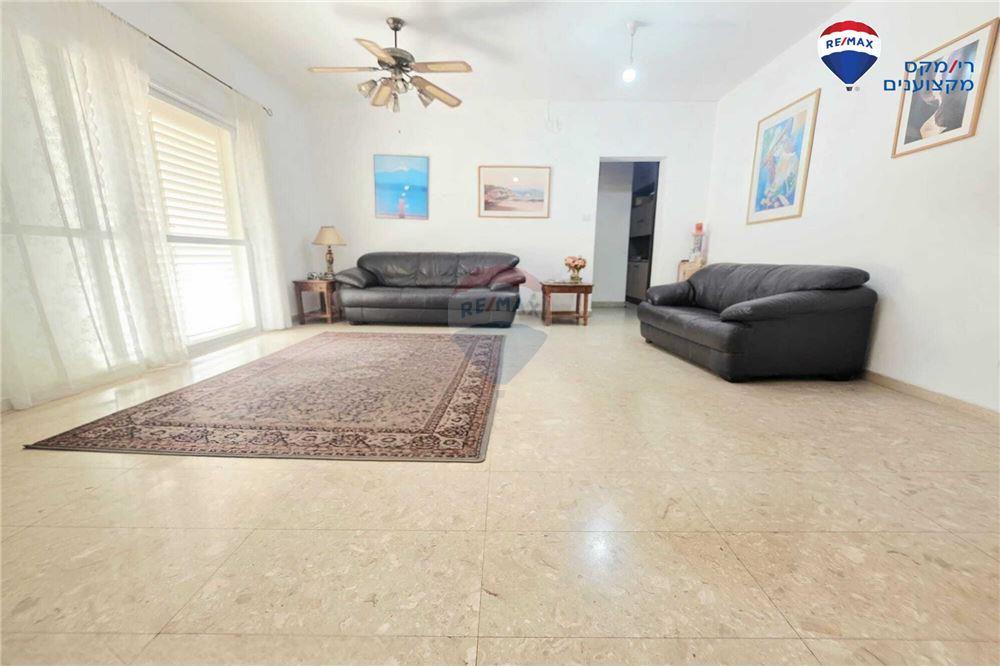 Apartment for Sale in Hadera - Image 2