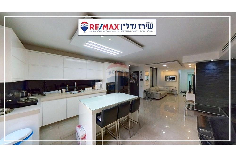Apartment for Sale in Jerusalem - Image 4