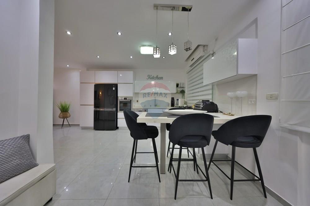 Apartment for Sale in קרית מוצקין - Image 1