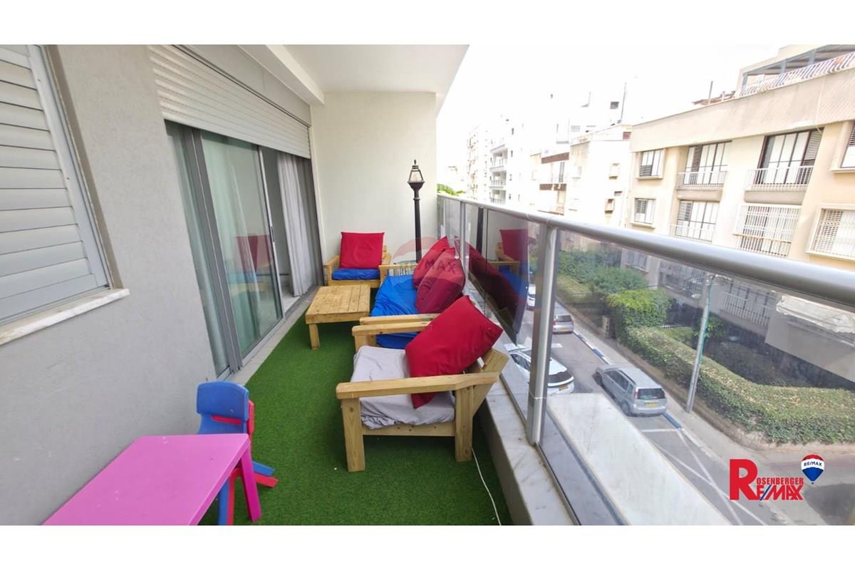 Apartment for Sale in Holon - Image 5