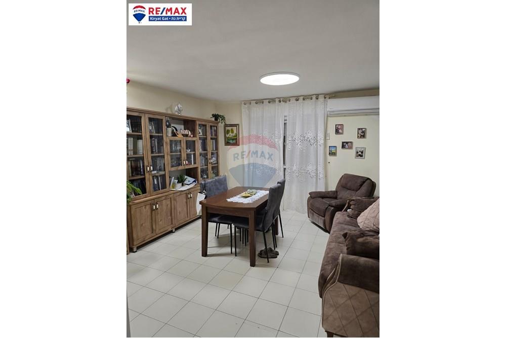 Apartment for Sale in קרית גת - Image 5