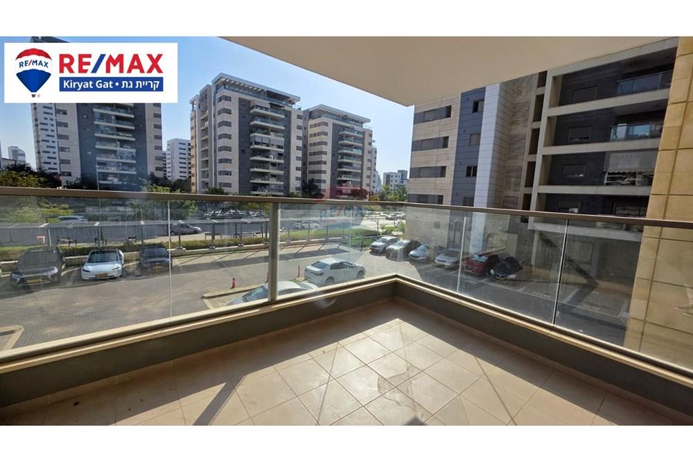 Apartment for Sale in קרית גת - Image 6