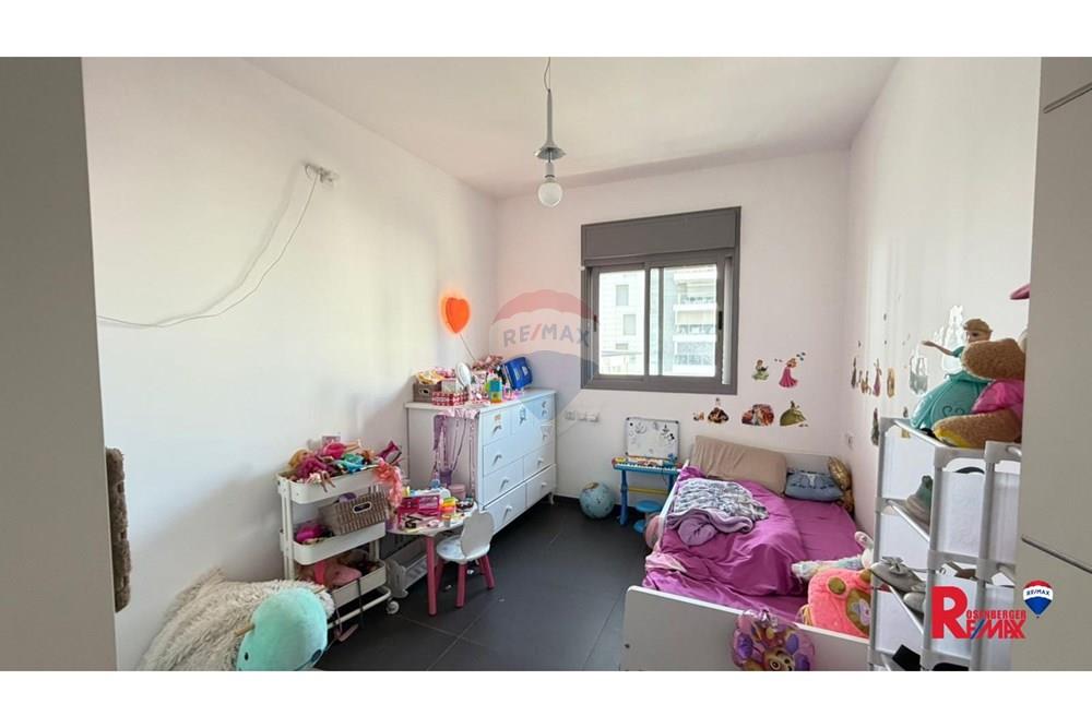 Apartment for Sale in Holon - Image 7