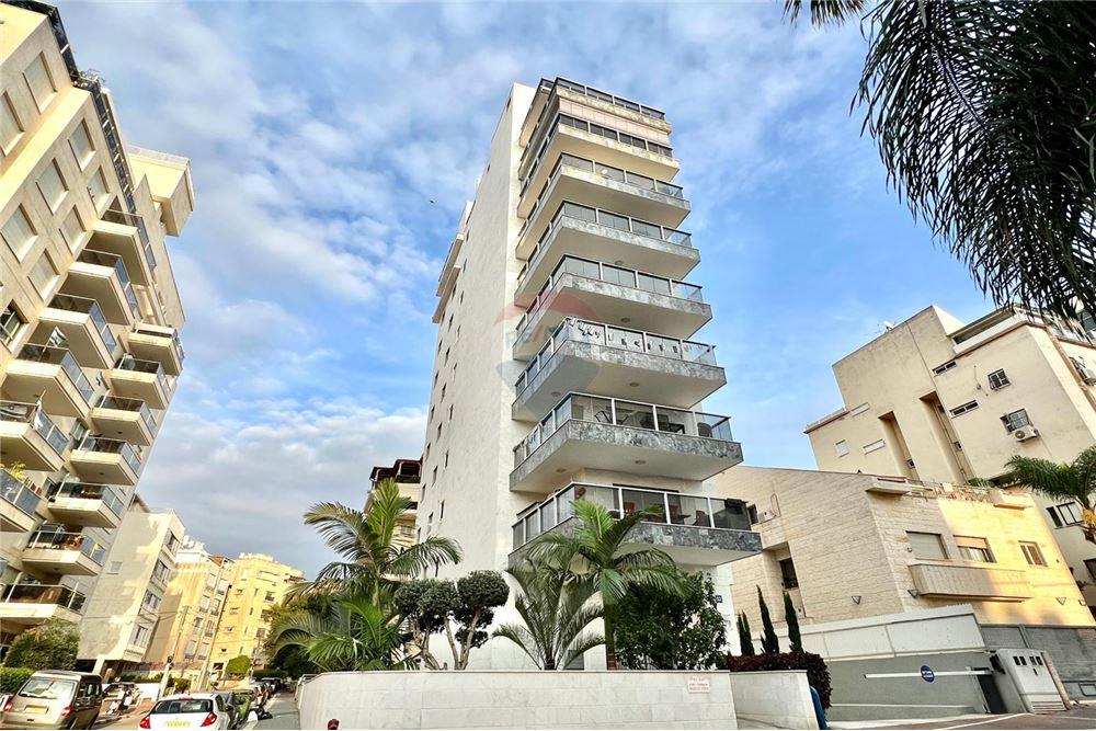 Apartment for Sale in Netanya - Image 6