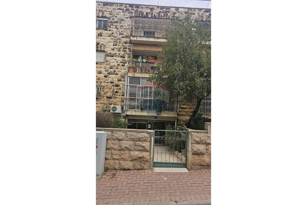 Apartment for Sale in Jerusalem - Image 1
