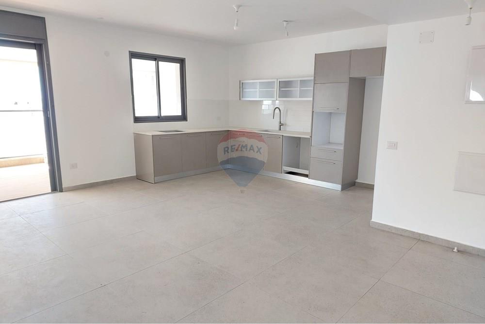Apartment for Sale in Nahariya - Image 4