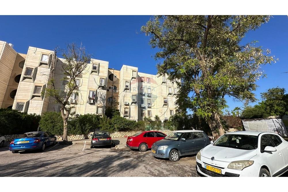 Apartment for Sale in Beer Sheva - Image 1