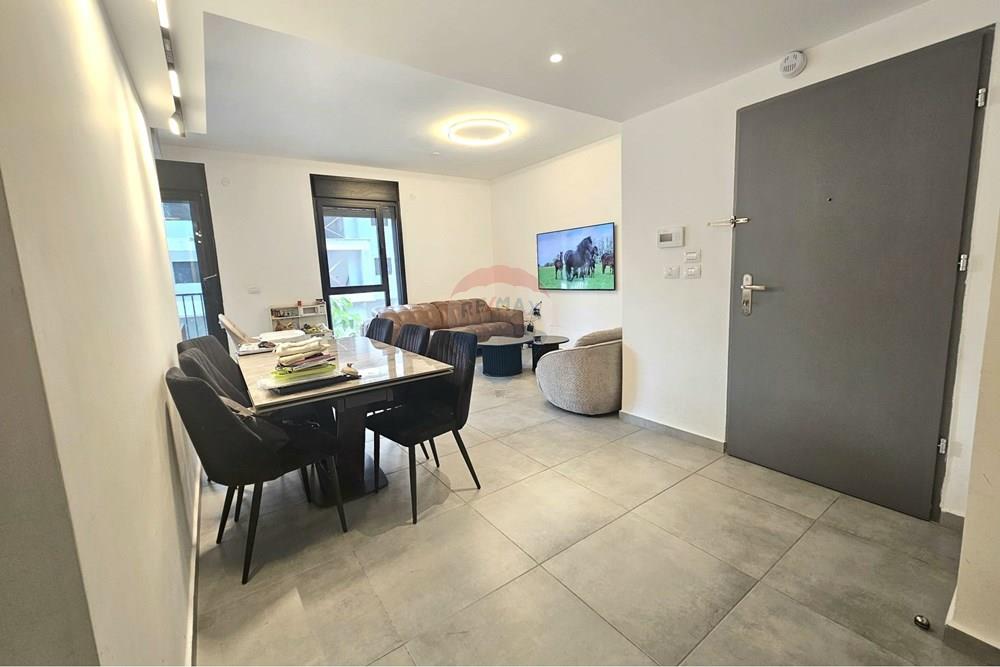 Apartment for Sale in Ramat Gan - Image 2