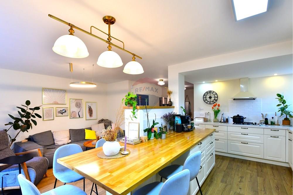 Apartment for Sale in קרית אונו - Image 5
