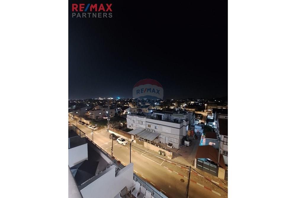 Apartment for Sale in ראש העין - Image 5