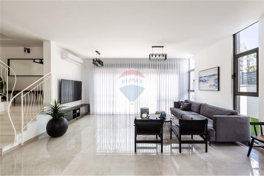 Apartment for Sale in Afula - Image 2