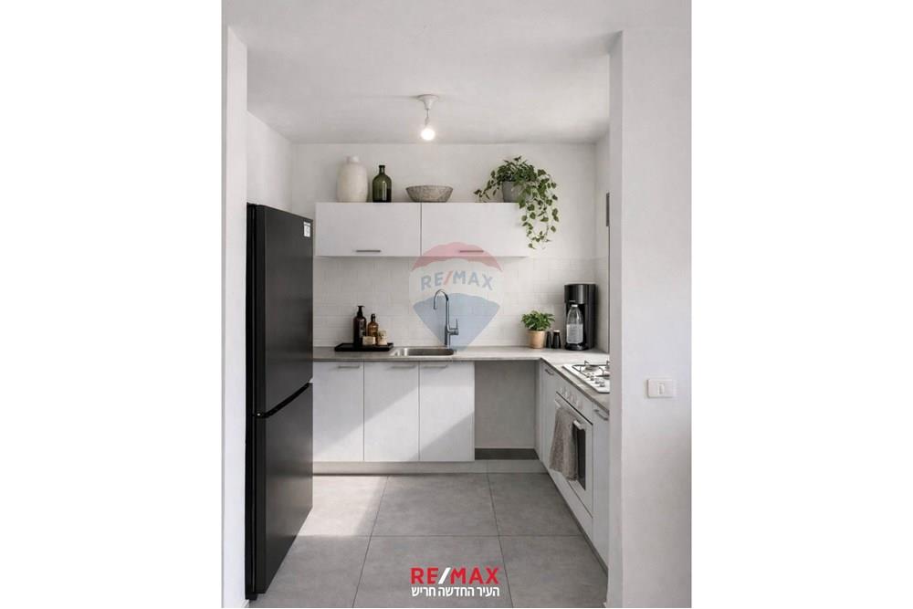 Apartment for Sale in חריש - Image 2