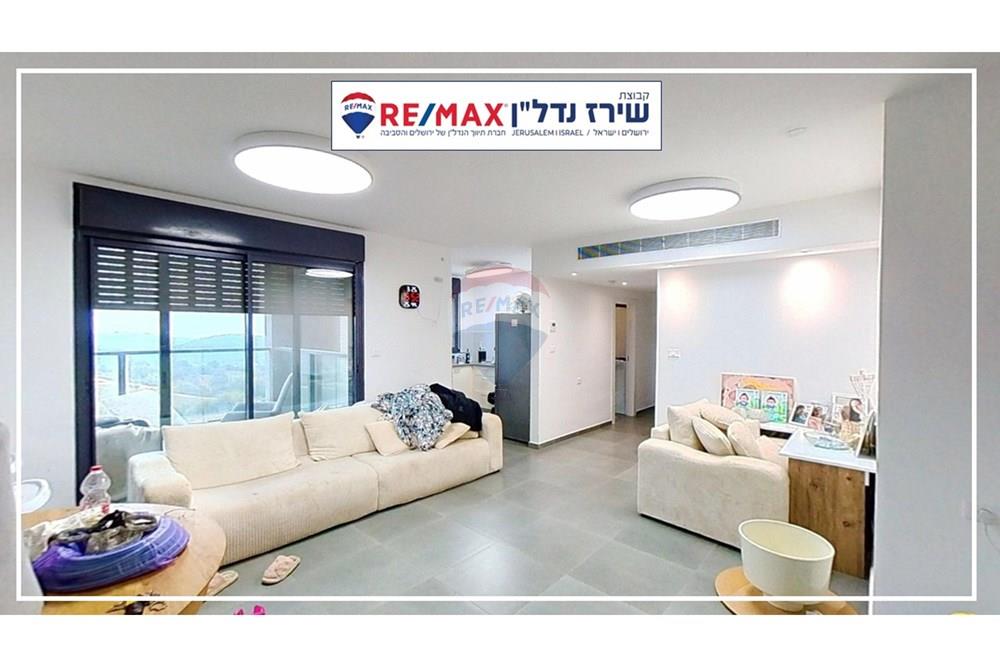 Apartment for Sale in מבשרת ציון - Image 4