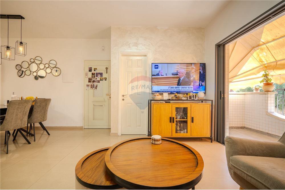 Apartment for Sale in Tel Aviv - Image 3