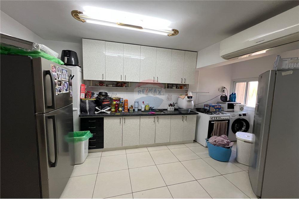 Apartment for Sale in Tel Aviv - Image 2