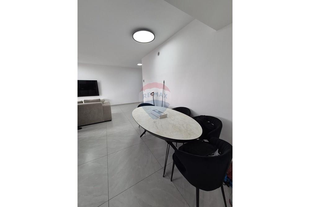 Apartment for Sale in Lod - Image 2