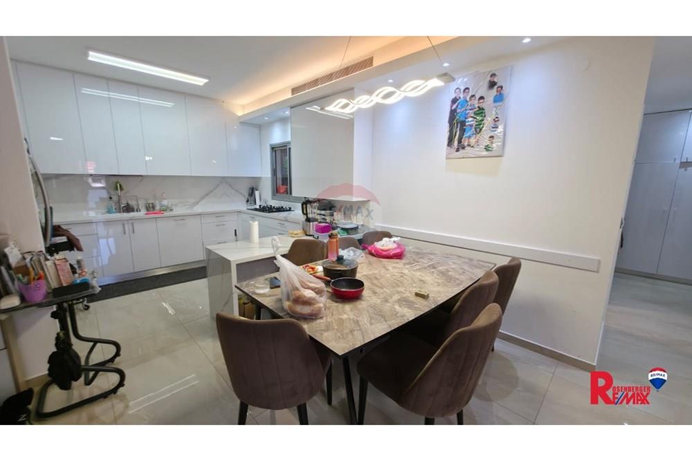 Apartment for Sale in Holon - Image 4