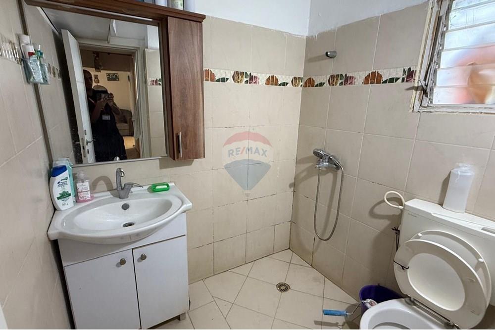 Apartment for Sale in Rehovot - Image 5