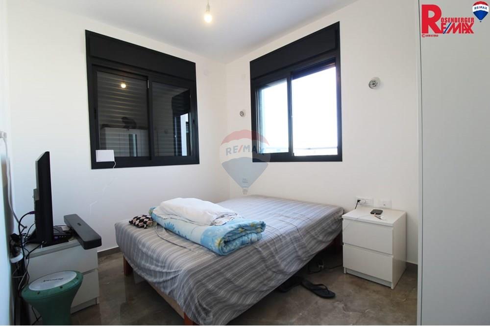 Apartment for Sale in Holon - Image 3