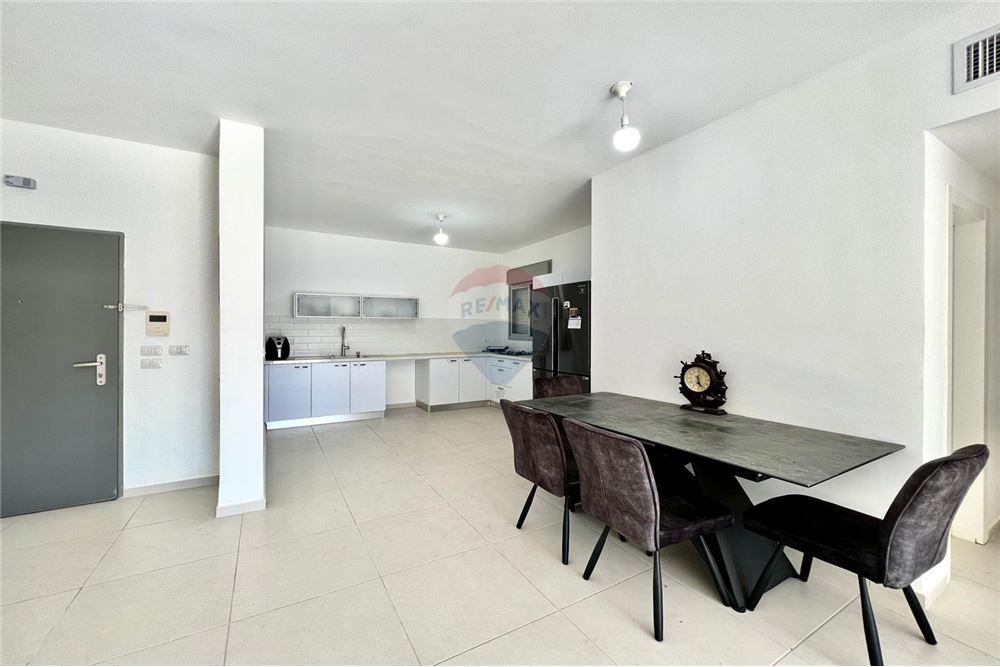 Apartment for Sale in Netanya - Image 4