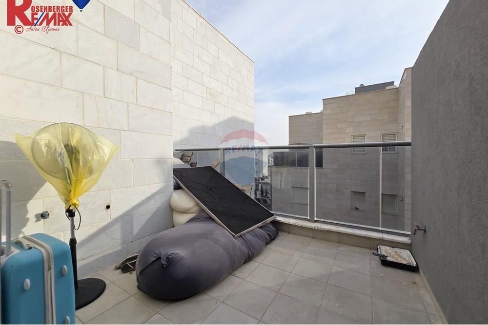 Apartment for Sale in Holon - Image 4