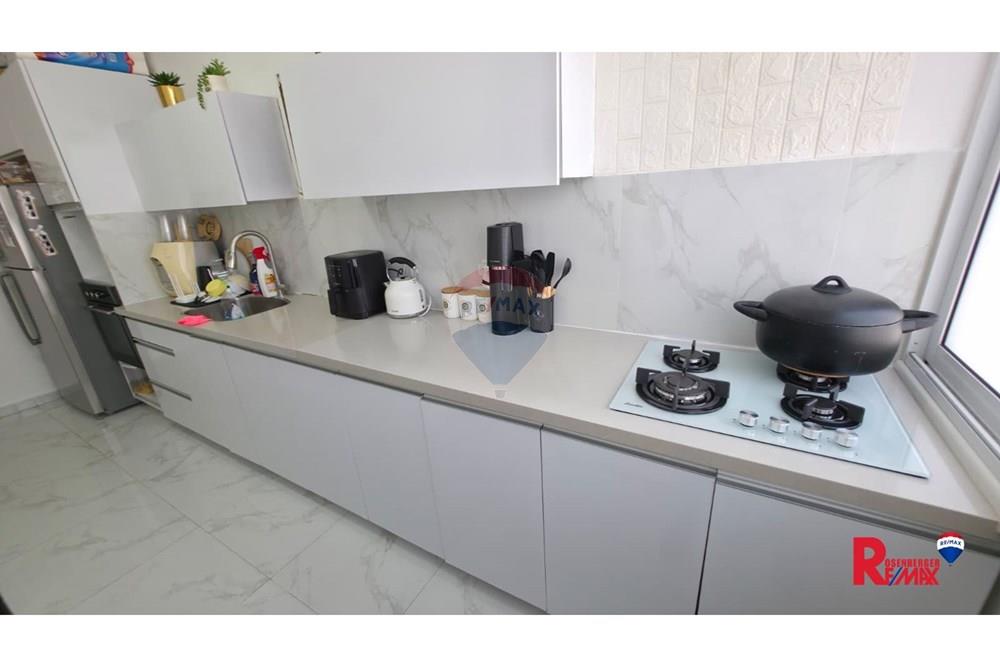 Apartment for Sale in Holon - Image 4