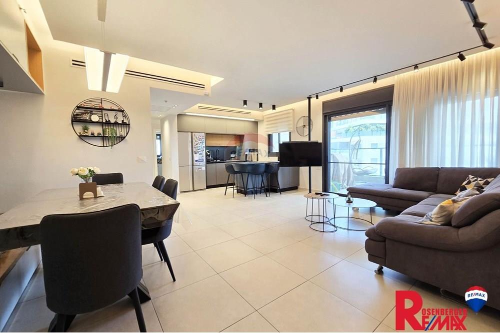 Apartment for Sale in Rehovot - Image 6