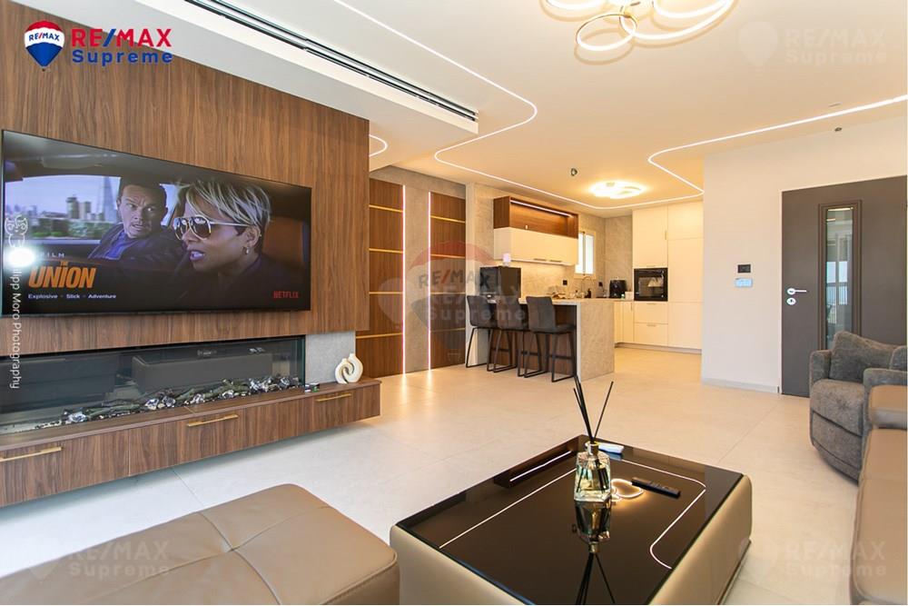 Apartment for Sale in נשר - Image 1