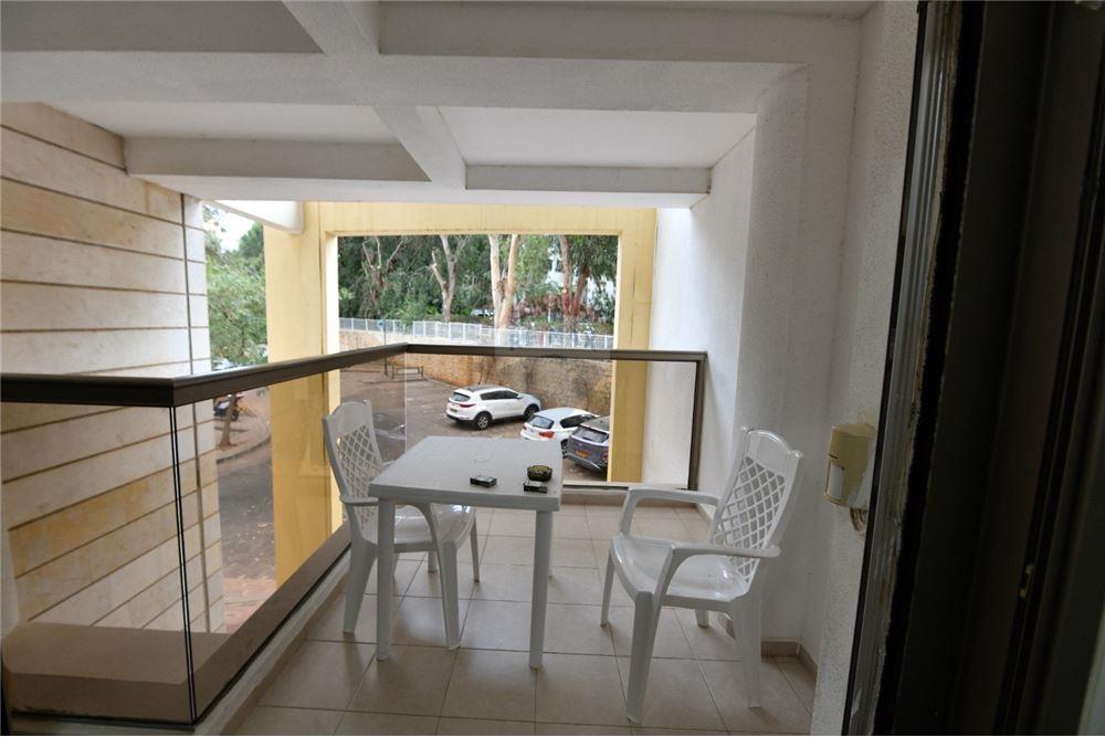 Apartment for Sale in Yehud - Image 1