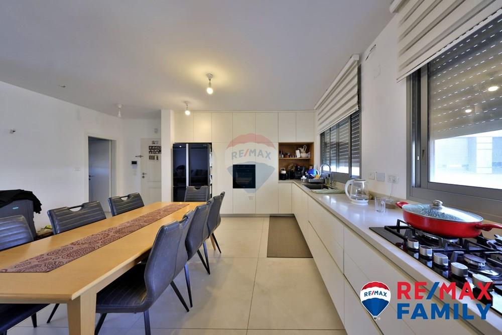 Apartment for Sale in קרית אתא - Image 4