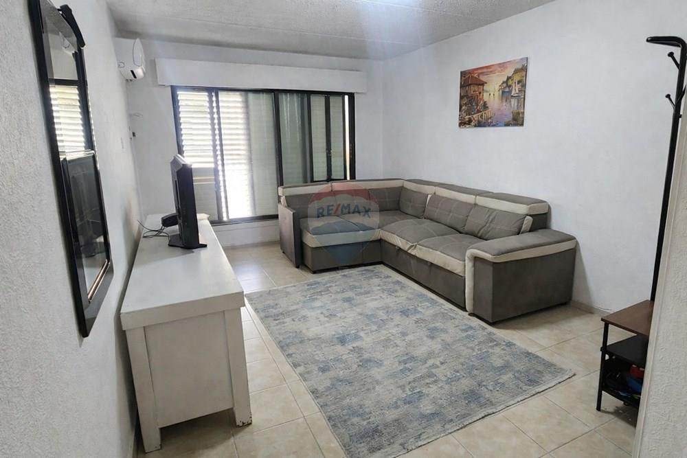 Apartment for Sale in Kiryat Yam - Image 1