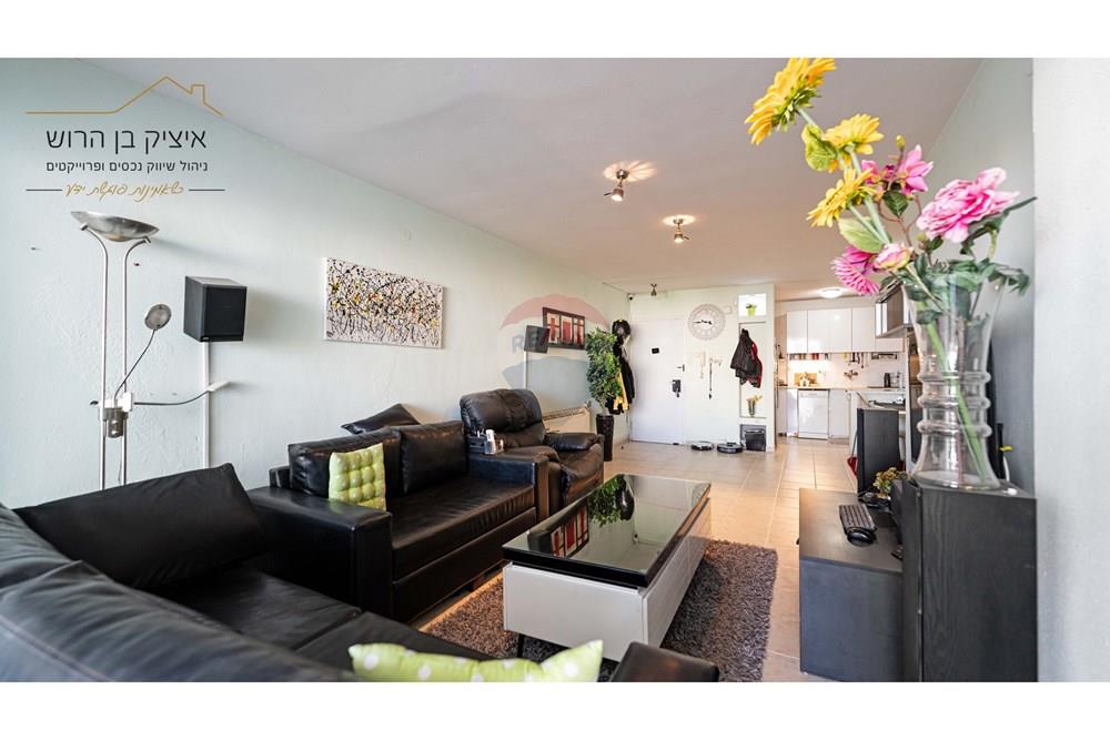 Apartment for Sale in קרית אונו - Image 3