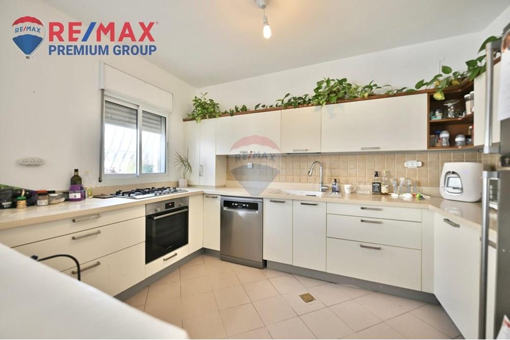 Apartment for Sale in שוהם - Image 7