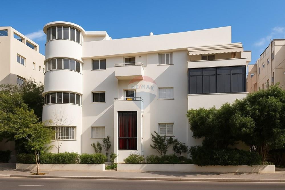 Apartment for Sale in Tel Aviv - Image 4