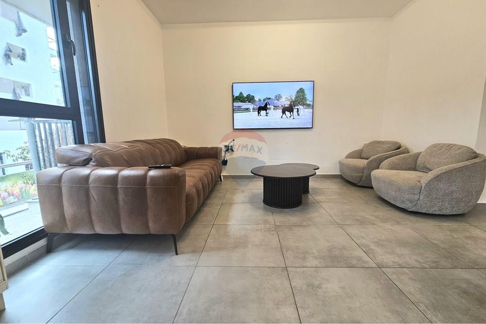 Apartment for Sale in Ramat Gan - Image 5