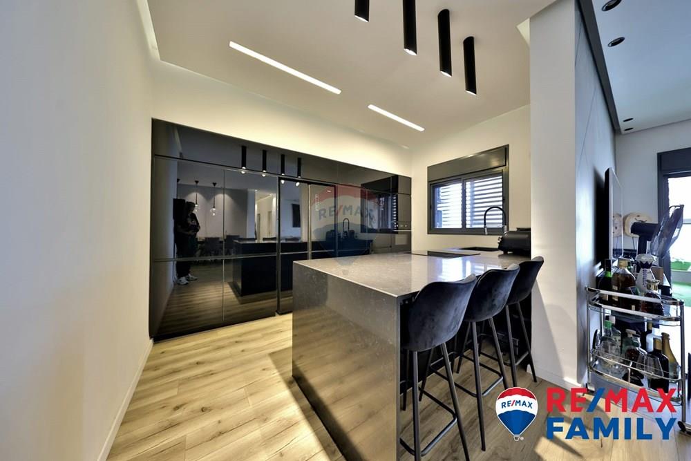 Apartment for Sale in קרית אתא - Image 4