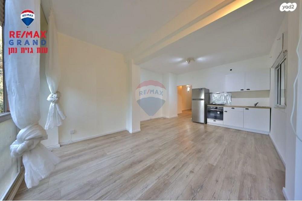 Apartment for Sale in Haifa - Image 2