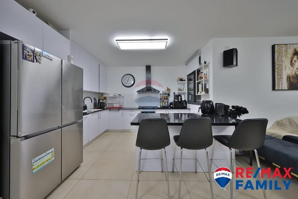 Apartment for Sale in קרית ביאליק - Image 1