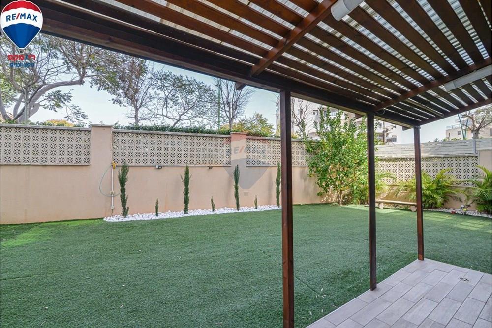 Apartment for Sale in Hadera - Image 2