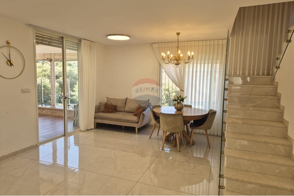 Apartment for Sale in Jerusalem - Image 2