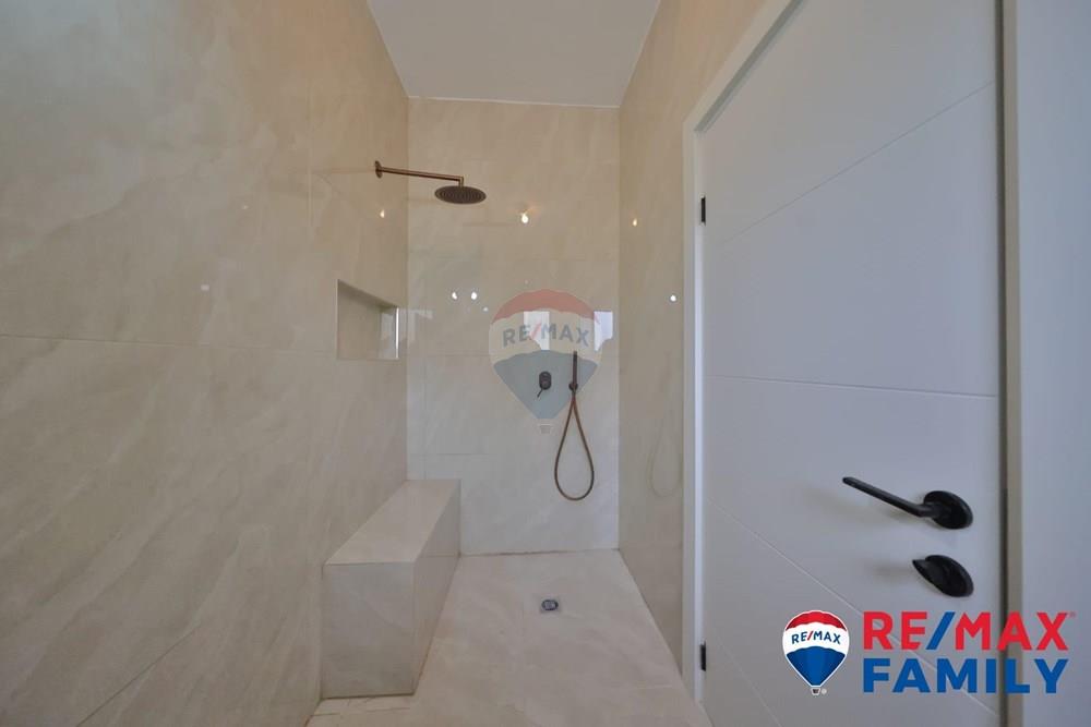 Apartment for Sale in קרית מוצקין - Image 6