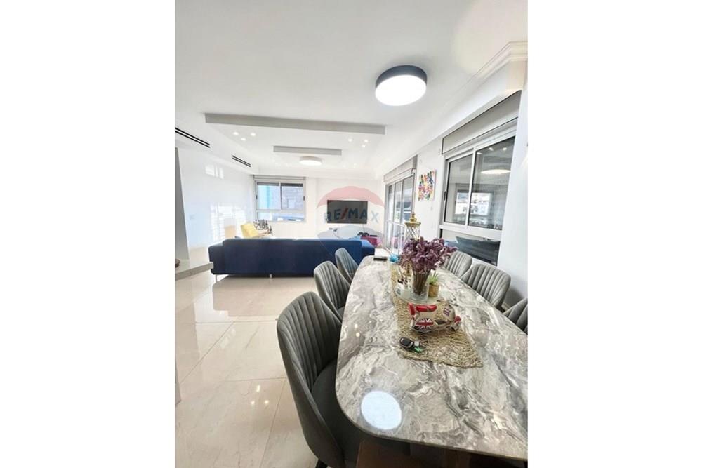 Apartment for Sale in Ashkelon - Image 2